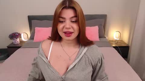 Melanie online show from December 20, 5:44 am