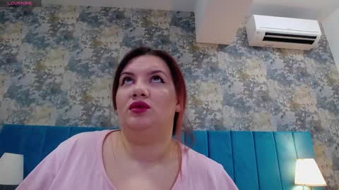 melanniebrown online show from December 15, 4:37 pm