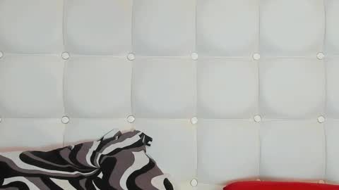 melanniebrown online show from February 21, 7:12 am