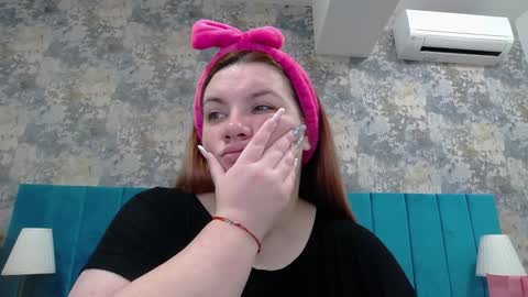 melanniebrown online show from February 3, 6:34 am