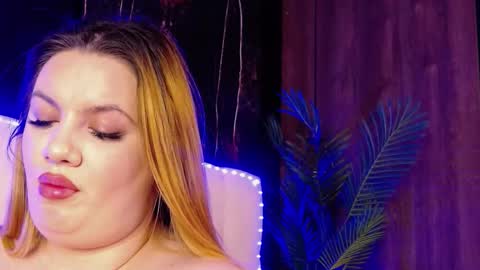 melanniebrown online show from February 14, 8:27 am