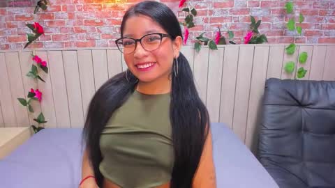 Melany online show from November 26, 7:37 pm