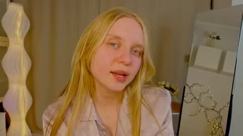 Alice - online show from April 18, 7:58 pm