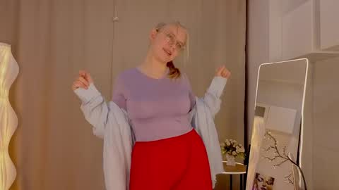 Alice - online show from April 15, 7:14 pm