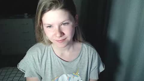 Snapshot of melissa__ray chatting on March 4, 4:41 pm Melissa  Ray online show from March 4, 4:41 pm