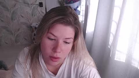 Snapshot of melissa__ray chatting on September 26, 6:55 am Melissa  Ray online show from September 26, 6:55 am