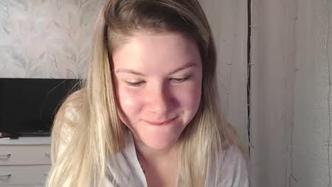 Snapshot of melissa__ray chatting on January 24, 5:21 pm Melissa  Ray online show from January 24, 5:21 pm