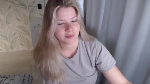 Snapshot of melissa__ray chatting on October 6, 2:50 am Melissa  Ray online show from October 6, 2:50 am