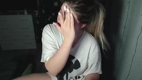 Snapshot of melissa__ray chatting on January 26, 6:37 pm Melissa  Ray online show from January 26, 6:37 pm