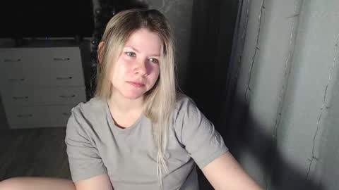 Snapshot of melissa__ray chatting on January 22, 2:24 pm Melissa  Ray online show from January 22, 2:24 pm