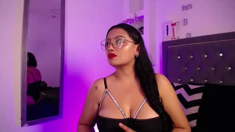 Melissa online show from November 12, 9:24 pm