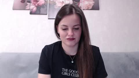 Snapshot of melissa_verhaar chatting on December 13, 6:59 pm Melissa online show from December 13, 6:59 pm