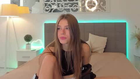 MelissaCrayzy online show from April 5, 7:29 am