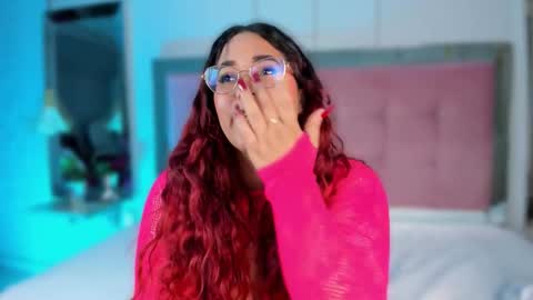 M E L I S S A  online show from February 12, 12:18 pm