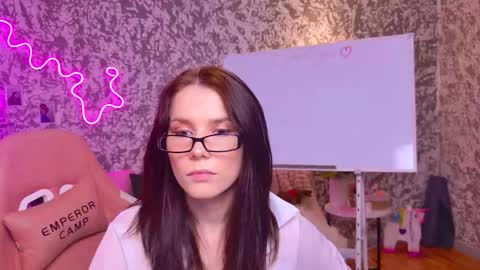 mellhyees online show from March 22, 4:24 pm