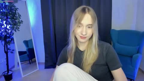 Snapshot of mellisadream chatting on October 8, 1:43 am mellisadream online show from October 8, 1:43 am