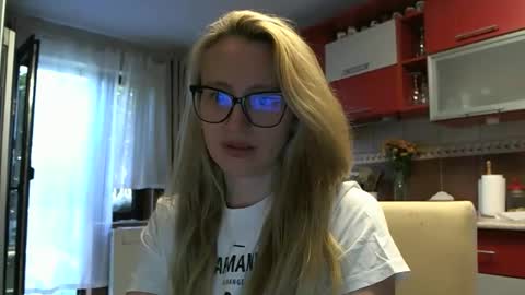 Melly online show from September 9, 7:08 am