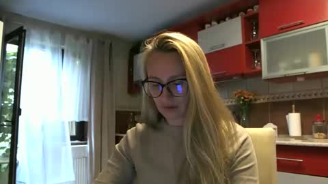 Melly online show from September 10, 7:19 am