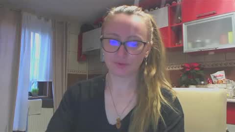 Melly online show from December 18, 7:04 am