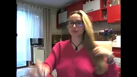 Melly online show from September 29, 6:18 am