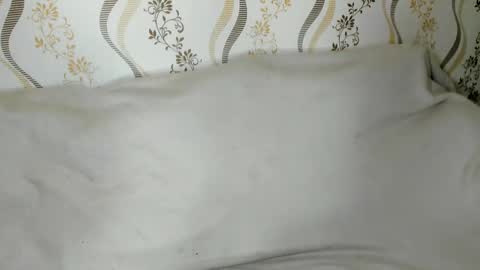 MelMooon online show from January 6, 9:18 pm