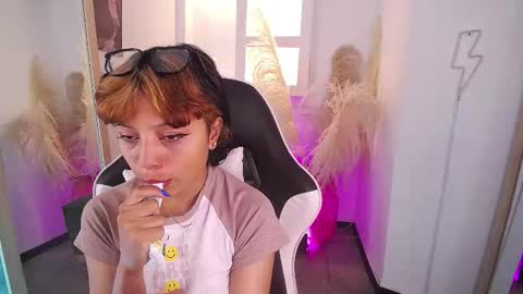 melody701583as online show from March 16, 1:37 pm