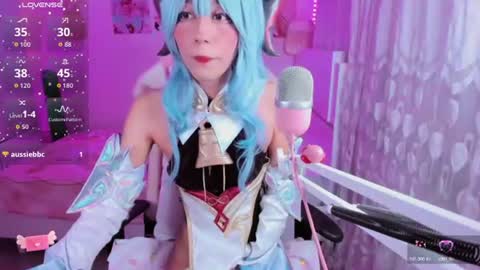 Elizabeth online show from July 3, 10:49 pm