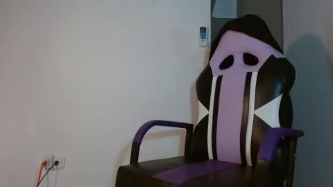 melody_mercy online show from March 11, 12:06 pm