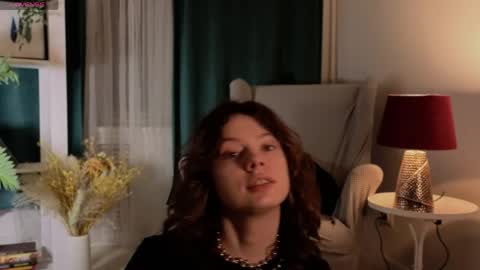 melody  online show from April 14, 4:29 pm