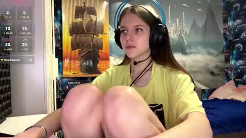 Hi Im Aria 18 years old online show from November 23, 1:46 pm