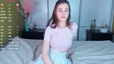 Julie online show from March 19, 8:18 am