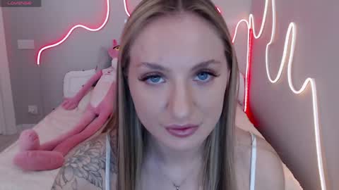 Mirrra online show from May 4, 3:27 pm