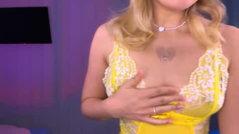 Molly online show from September 27, 4:41 am