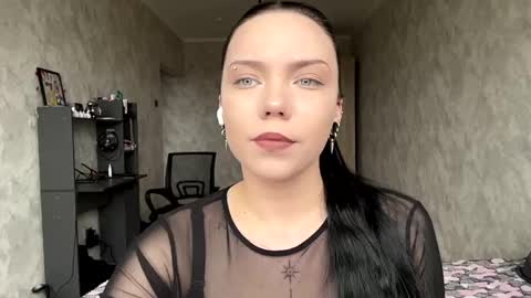 Alice online show from April 13, 12:39 pm