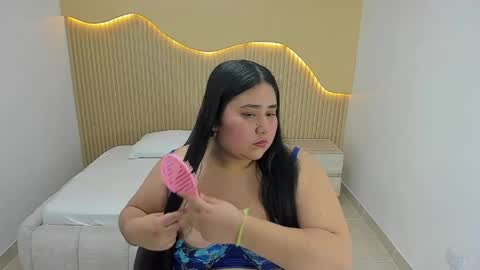  M E R E D I T H  online show from April 9, 12:21 pm