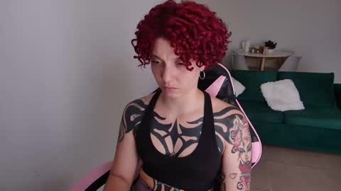 Miss Freckles online show from December 3, 4:53 pm