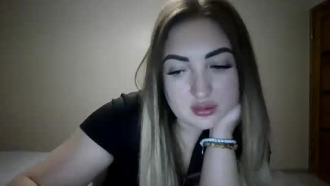 MeriWoulders online show from April 18, 7:58 pm