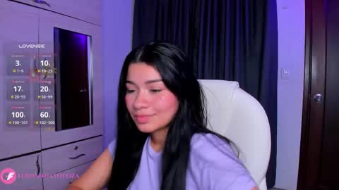 Snapshot of merlia_model chatting on September 28, 4:52 am instagram fernandatoloza01  online show from September 28, 4:52 am