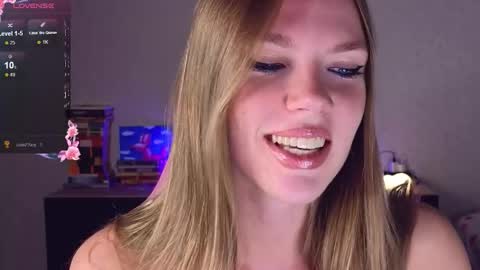 Susan online show from September 15, 4:36 pm