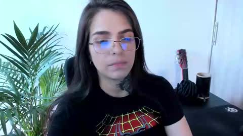 Meurif online show from December 17, 8:02 pm