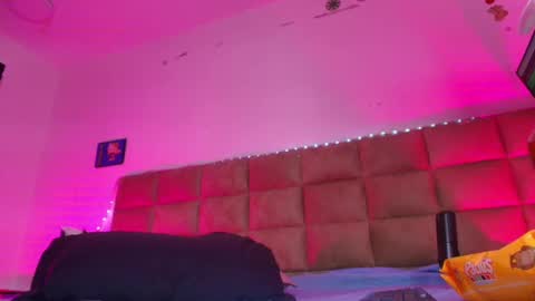 Emi online show from September 23, 7:34 pm