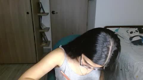 Mia online show from March 10, 3:21 am