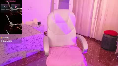 mia online show from February 6, 5:55 am