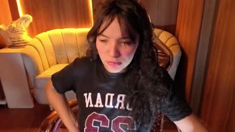 mia_blue_b online show from April 8, 3:19 am