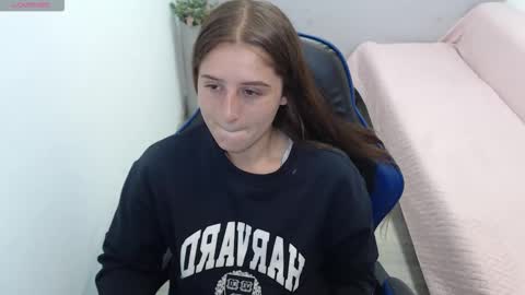 Mia online show from March 6, 1:17 pm