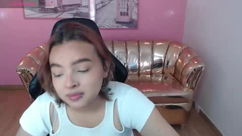 Mia online show from October 21, 12:53 pm