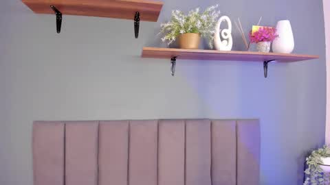 mia_gil_ online show from September 24, 11:15 pm