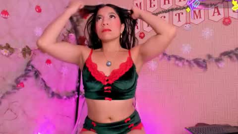 Mia online show from December 5, 9:16 pm