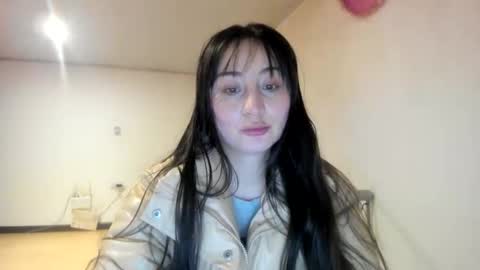 mia kaneee online show from December 16, 2:39 am