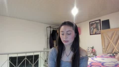 mia kaneee online show from October 23, 1:00 am